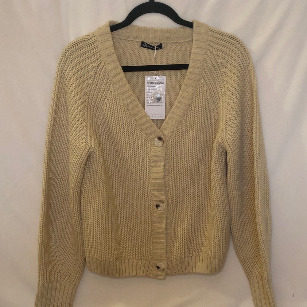 Elegant Cream V-Neck Cardigan